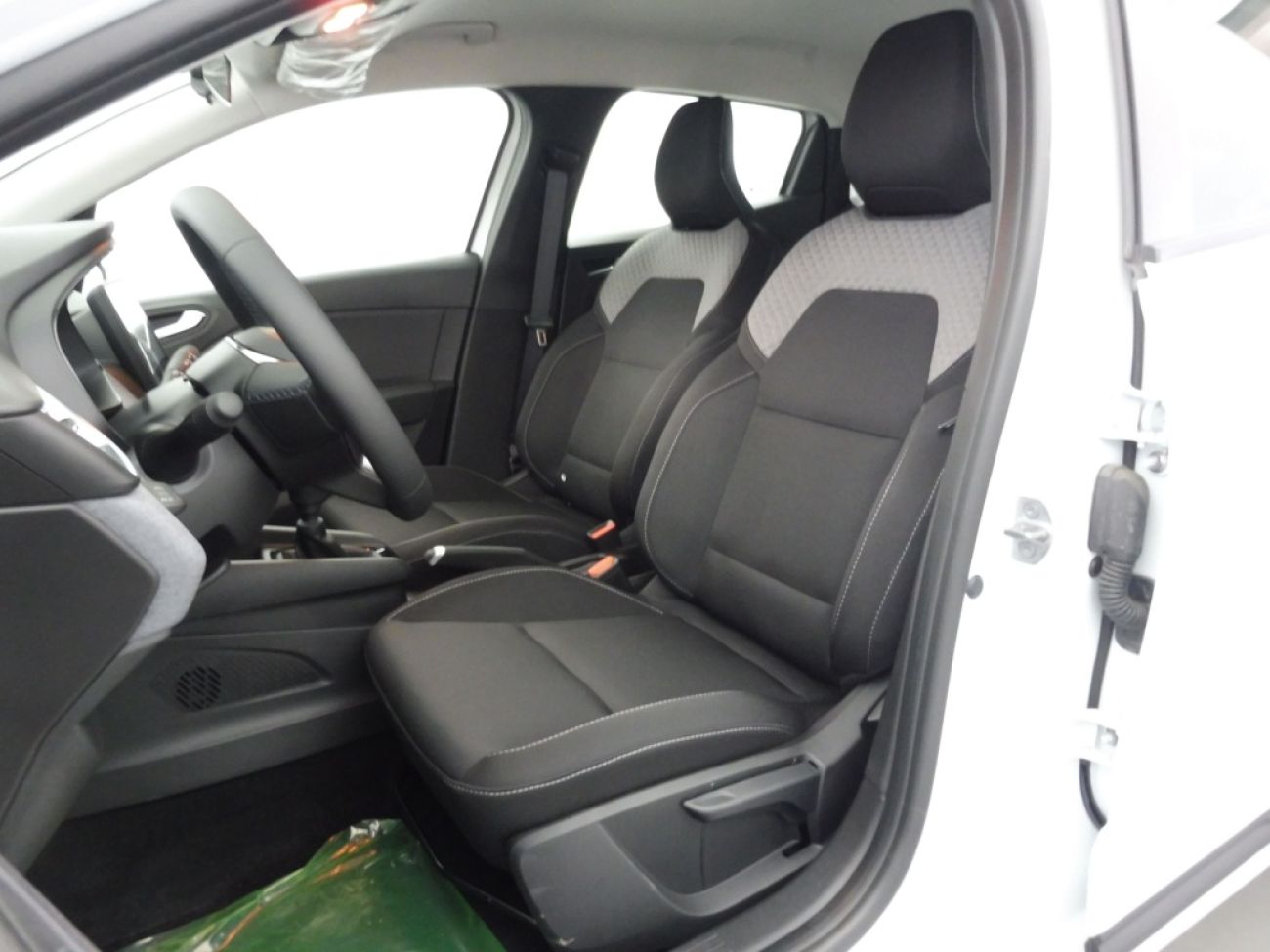 Mandataire RENAULT Clio 1.0 TCE 90CH EVOLUTION - 25