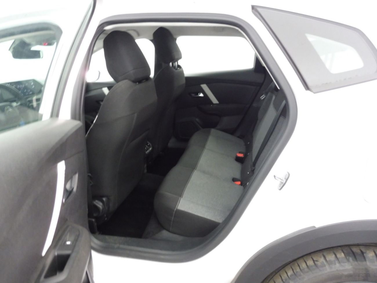 Mandataire Citroën C4 X 1.2 PURETECH 100 FEEL