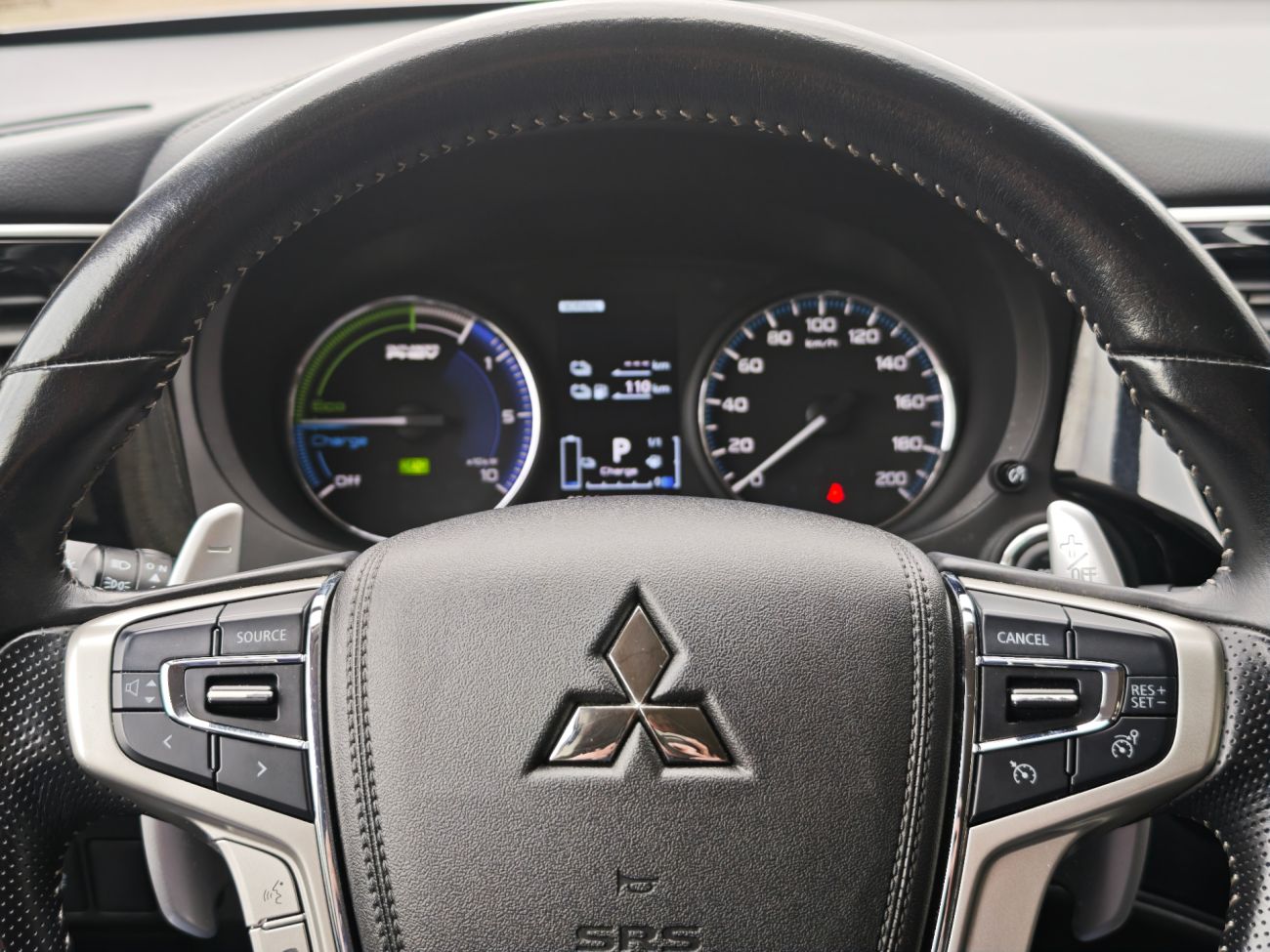 Mandataire MITSUBISHI OUTLANDER PHEV 2.4l PHEV Twin Motor 4WD Business