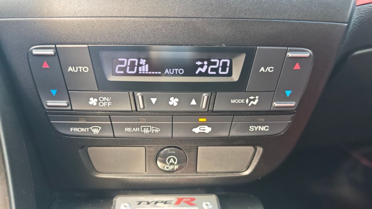 Mandataire HONDA CIVIC TYPE R 2.0 i-VTEC Type R GT FK2#06350