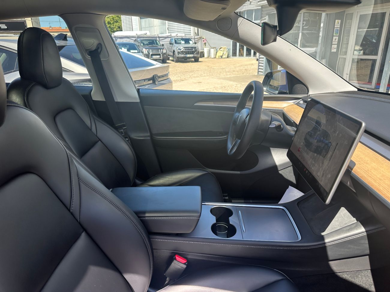 Mandataire TESLA MODEL Y Long-Range Dual Motor AWD AUTOPILOT Amélioré