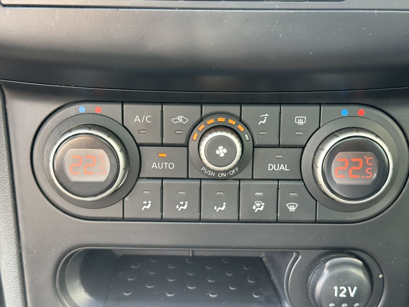 Mandataire NISSAN QASHQAI 1.6 dCi 130 FAP Connect Edition