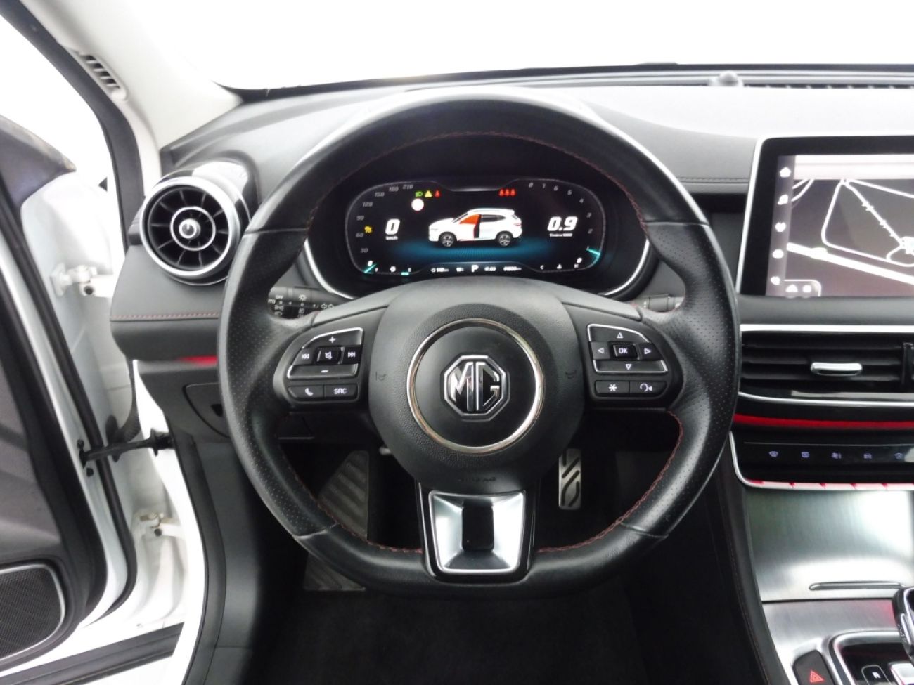 Mandataire MG HS 1.5 T-GDI 162 AT luxury