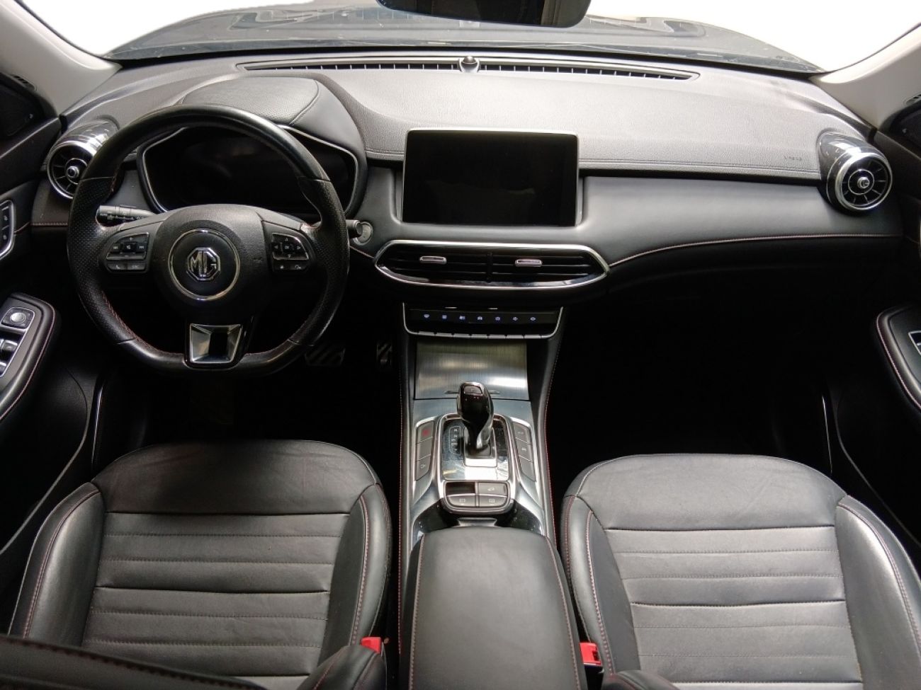 Mandataire MG HS 1.5 T-GDI 162 AT luxury