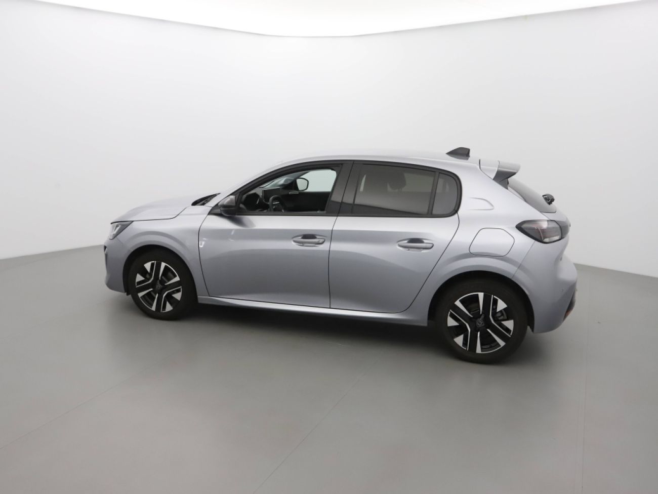 Mandataire PEUGEOT 208 1.2 100CH S&S ALLURE