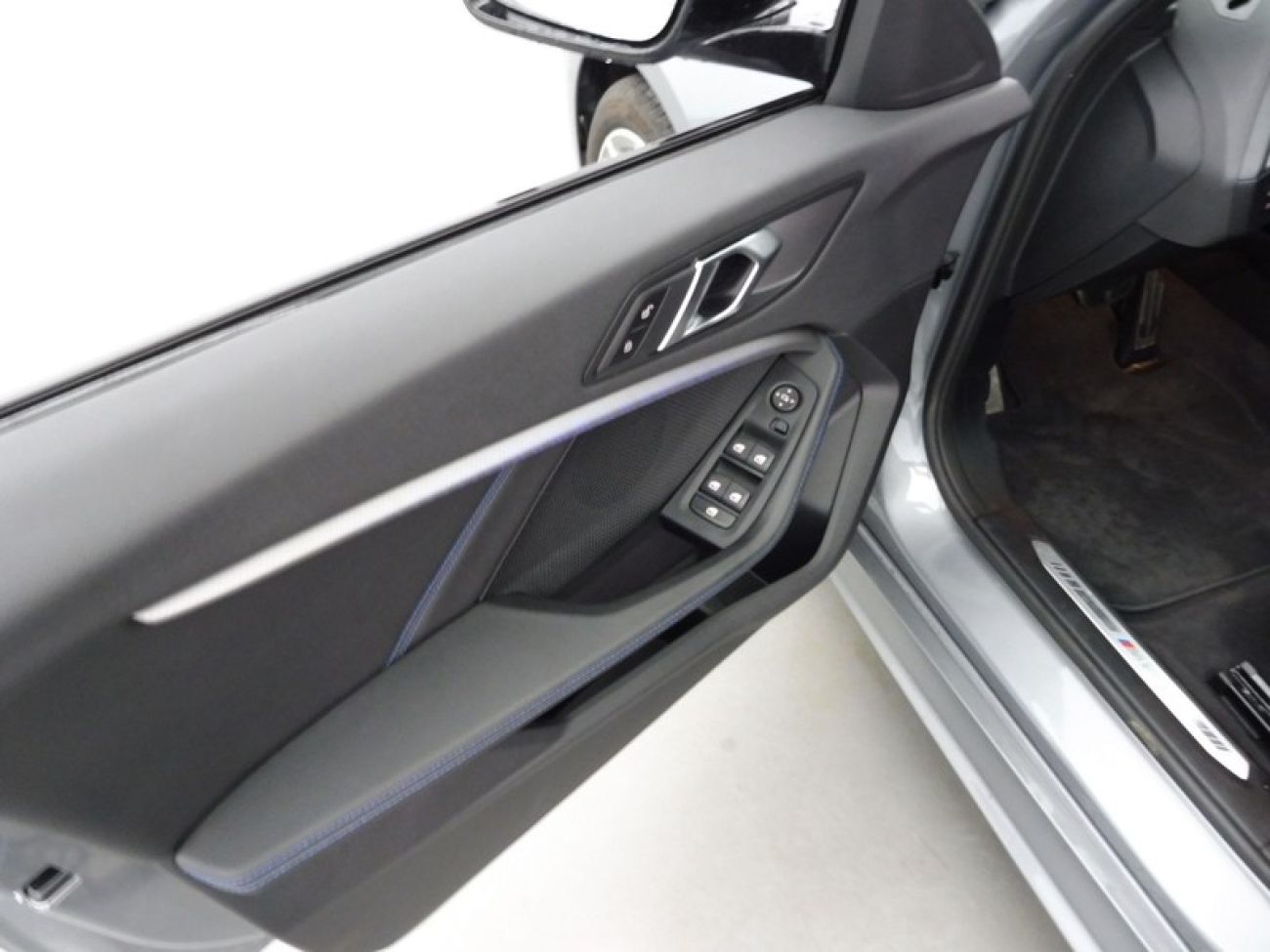 Mandataire BMW SERIE 1 118I STEPTRONIC 136 M-SPORT