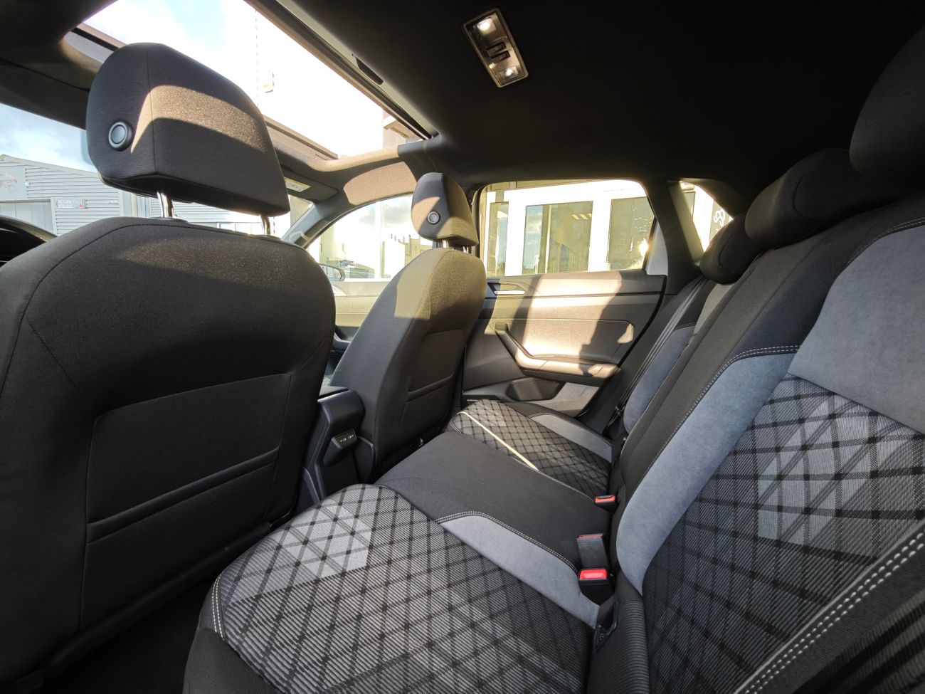 Mandataire VOLKSWAGEN POLO 1.0 TSI 110 S&S DSG7 R-Line