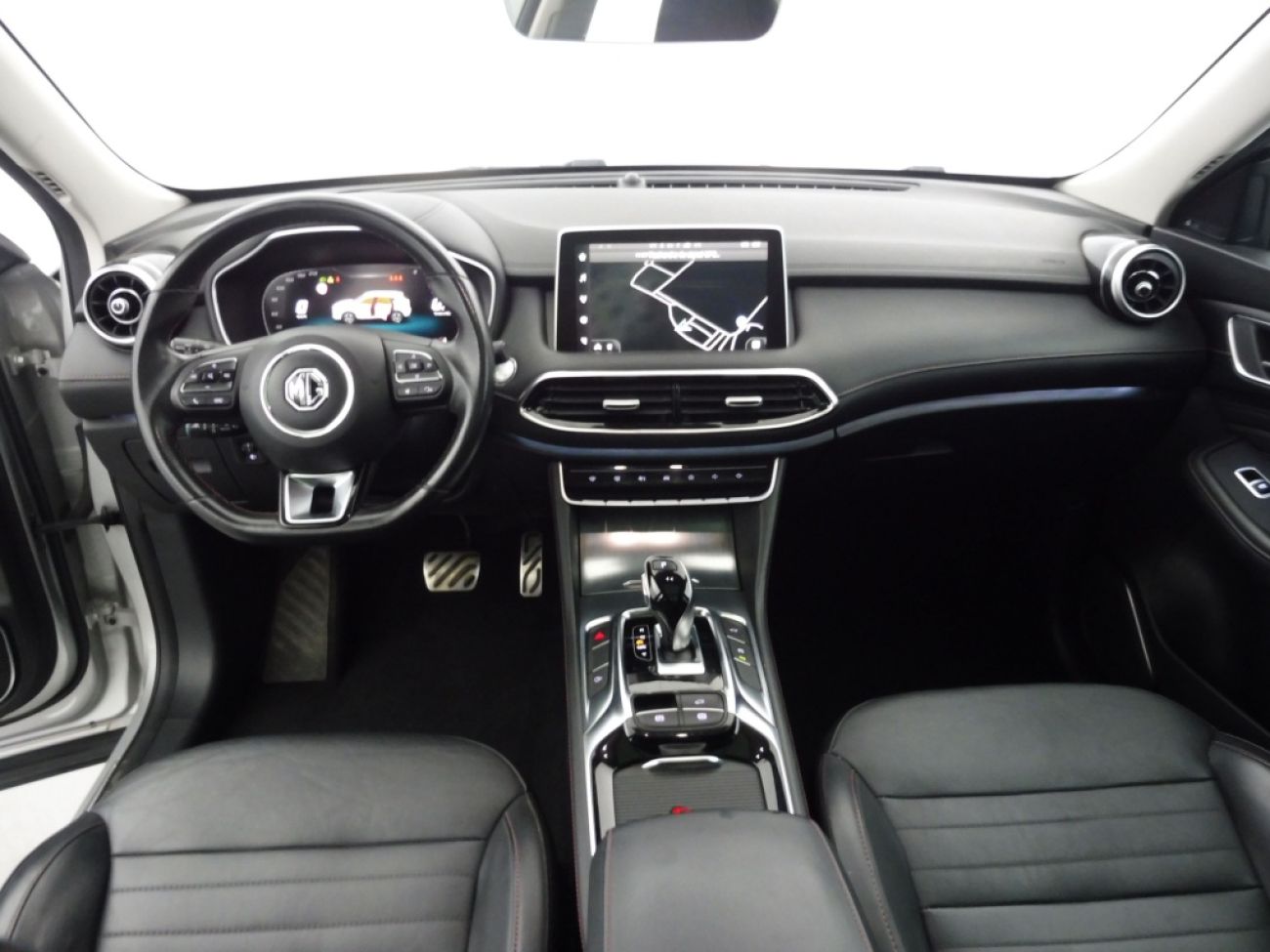 Mandataire MG HS 1.5 T-GDI 162 AT luxury