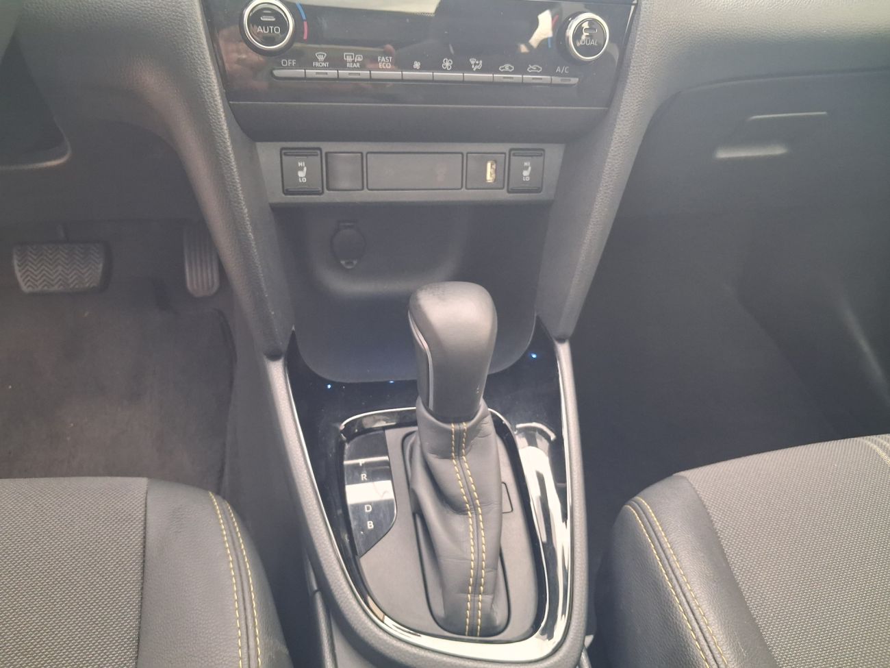 Mandataire TOYOTA YARIS CROSS HYBRIDE MY21 116h 2WD Trail