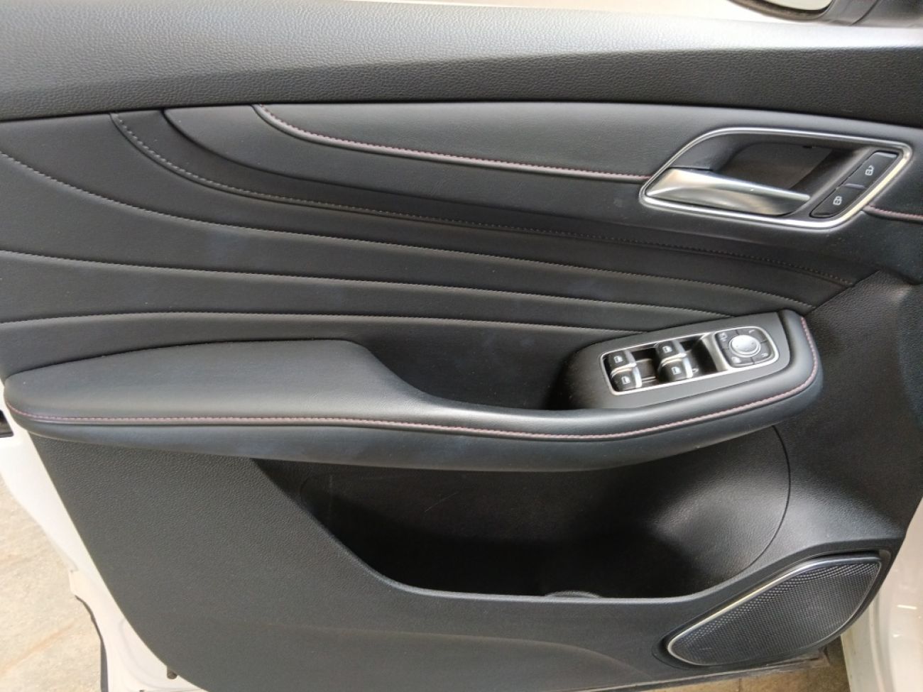 Mandataire MG HS 1.5 T-GDI 162 AT luxury