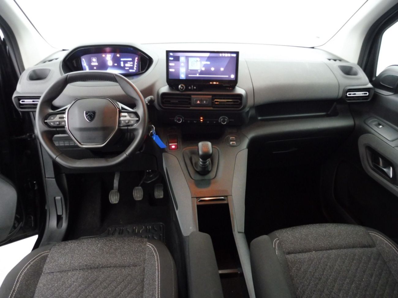 Mandataire PEUGEOT RIFTER TAILLE M - 1.5 BLUEHDI 100CH S&S ALLURE 5 PLACES