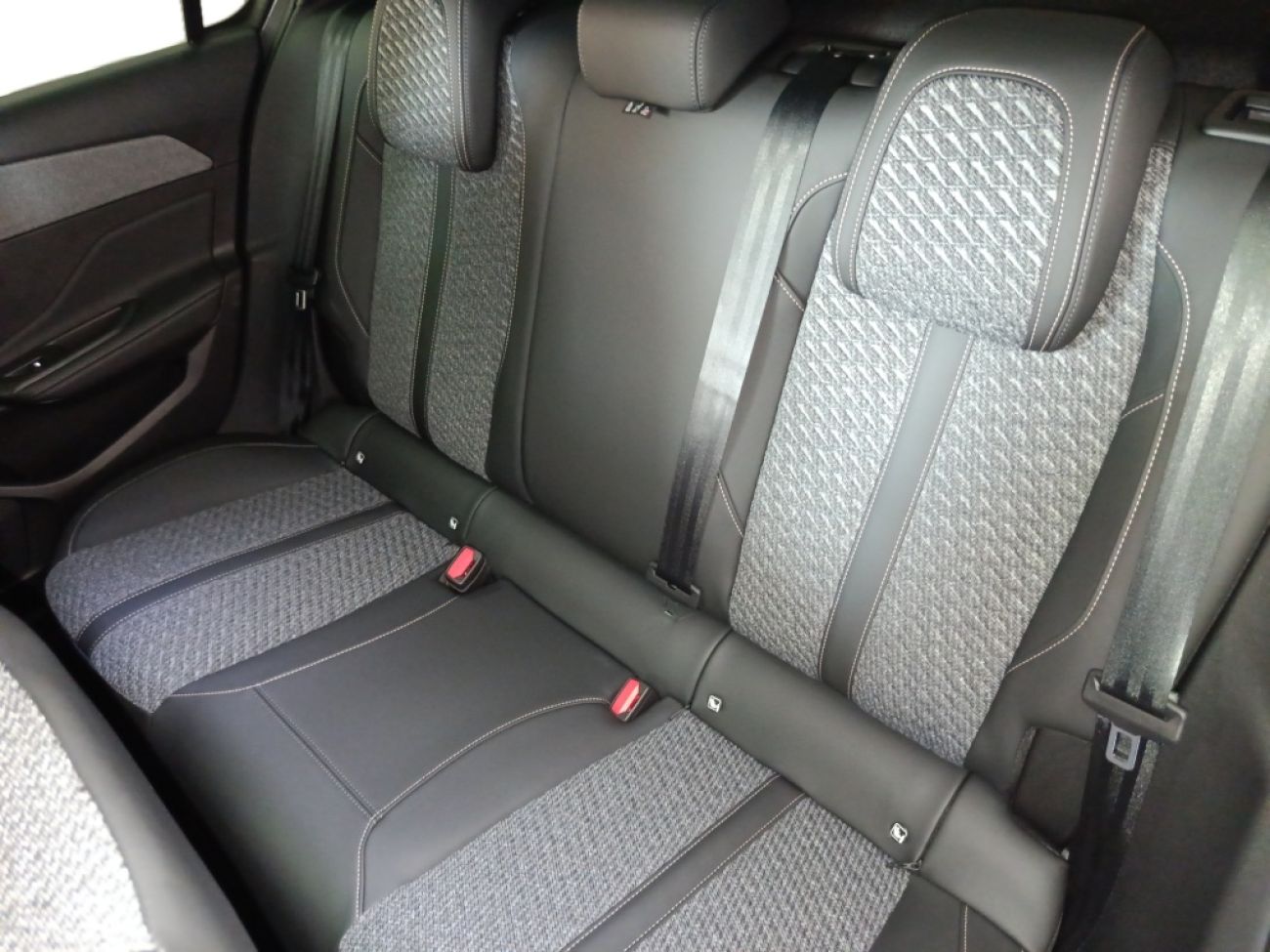 Mandataire PEUGEOT 308 NV 1.5 BLUEHDI 130CH S&S ALLURE EAT8