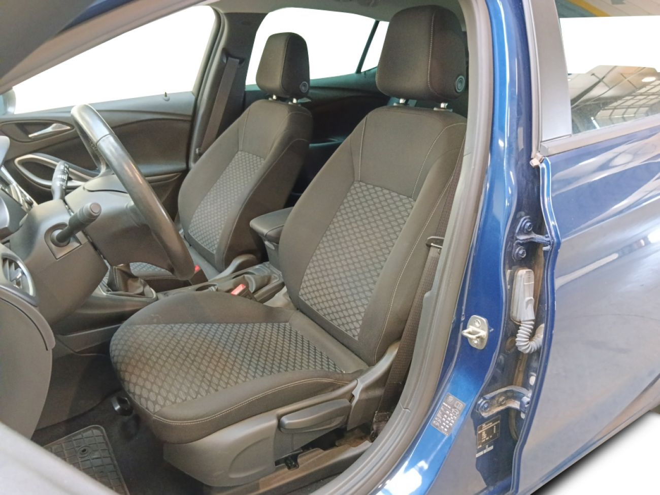 Mandataire Opel Astra 1.2 TURBO 110CH