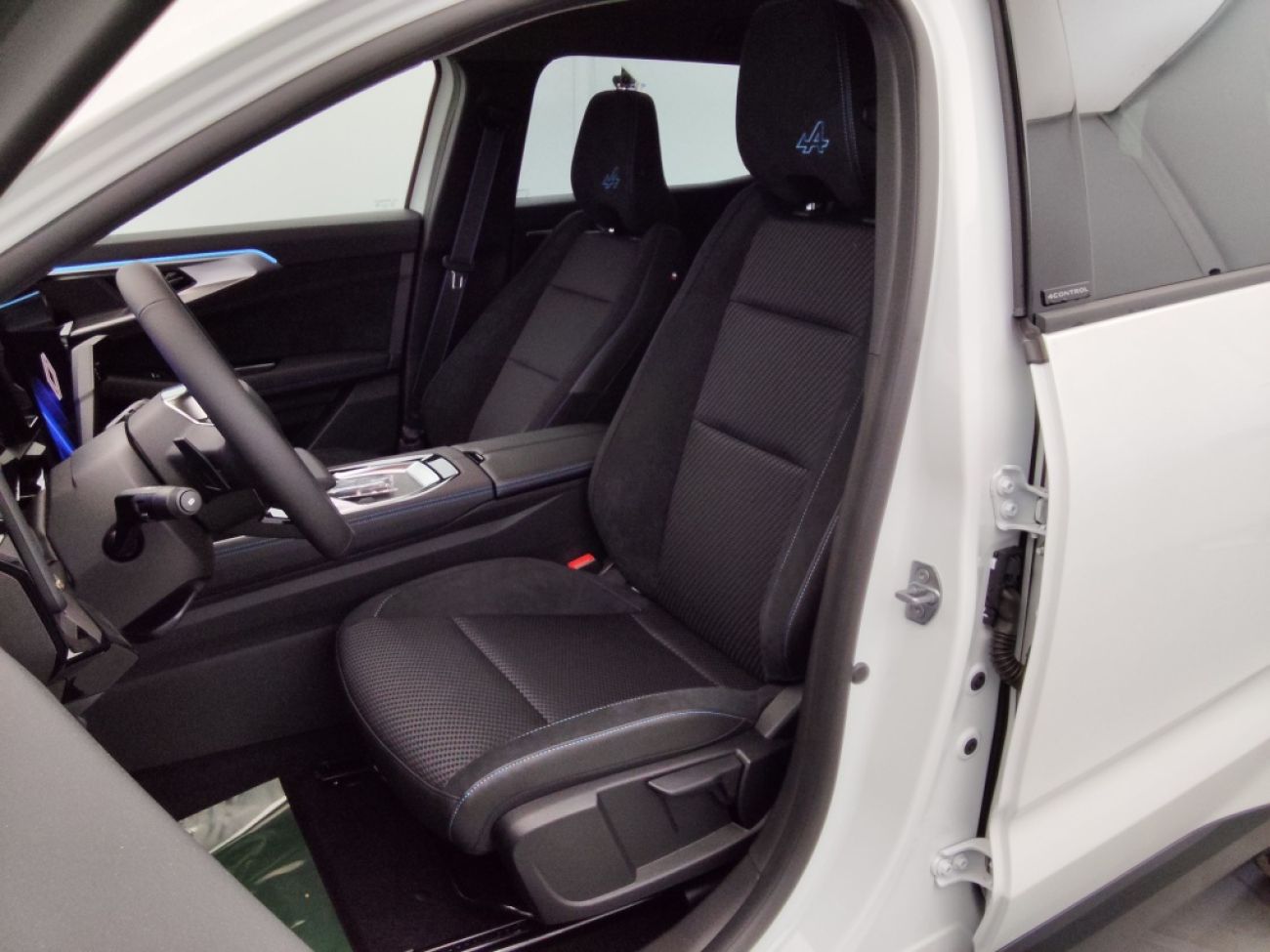 Mandataire RENAULT ESPACE VI 1.2 E-TECH FULL HYBRID 200CH ESPRIT ALPINE 7 PLACES - 25