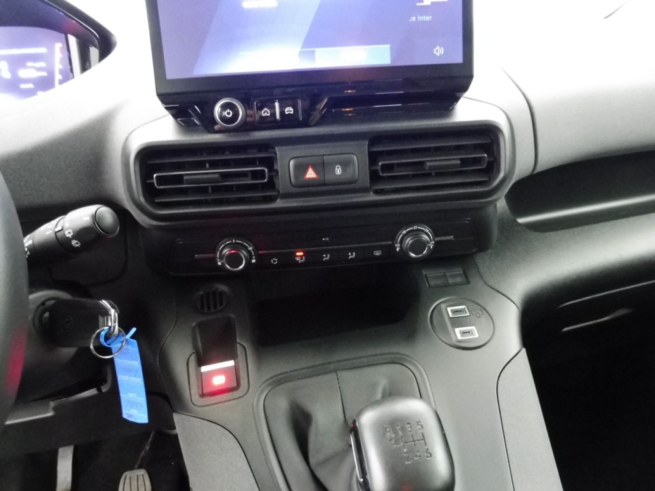 Mandataire PEUGEOT RIFTER TAILLE M - 1.5 BLUEHDI 100CH S&S ALLURE 5 PLACES