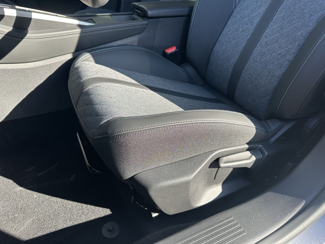 Mandataire PEUGEOT 408 130 ch S&S EAT8 Allure Pack JTES 19