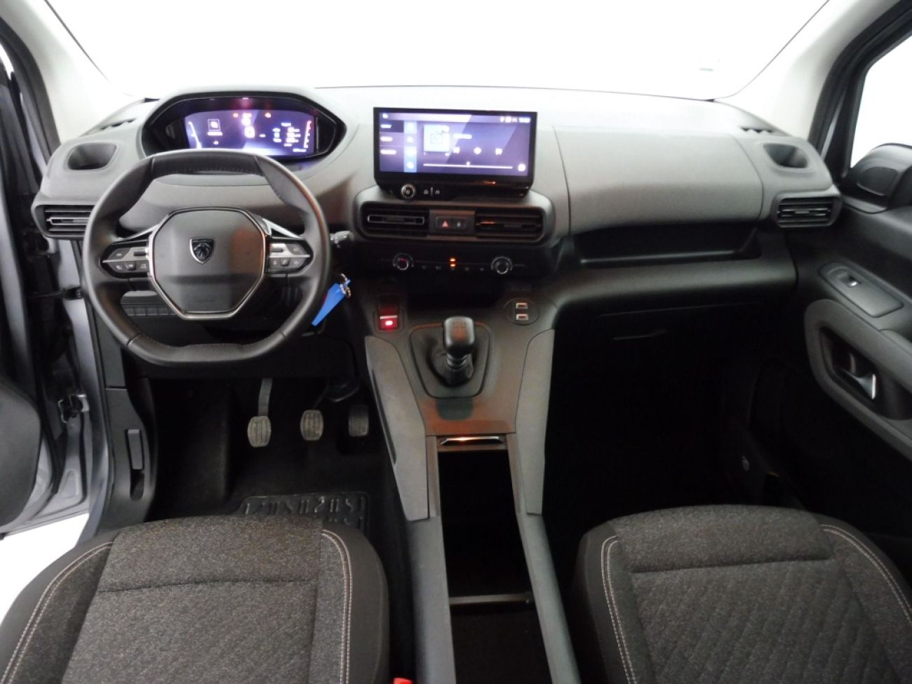 Mandataire PEUGEOT RIFTER TAILLE M - 1.5 BLUEHDI 100CH S&S ALLURE 5 PLACES