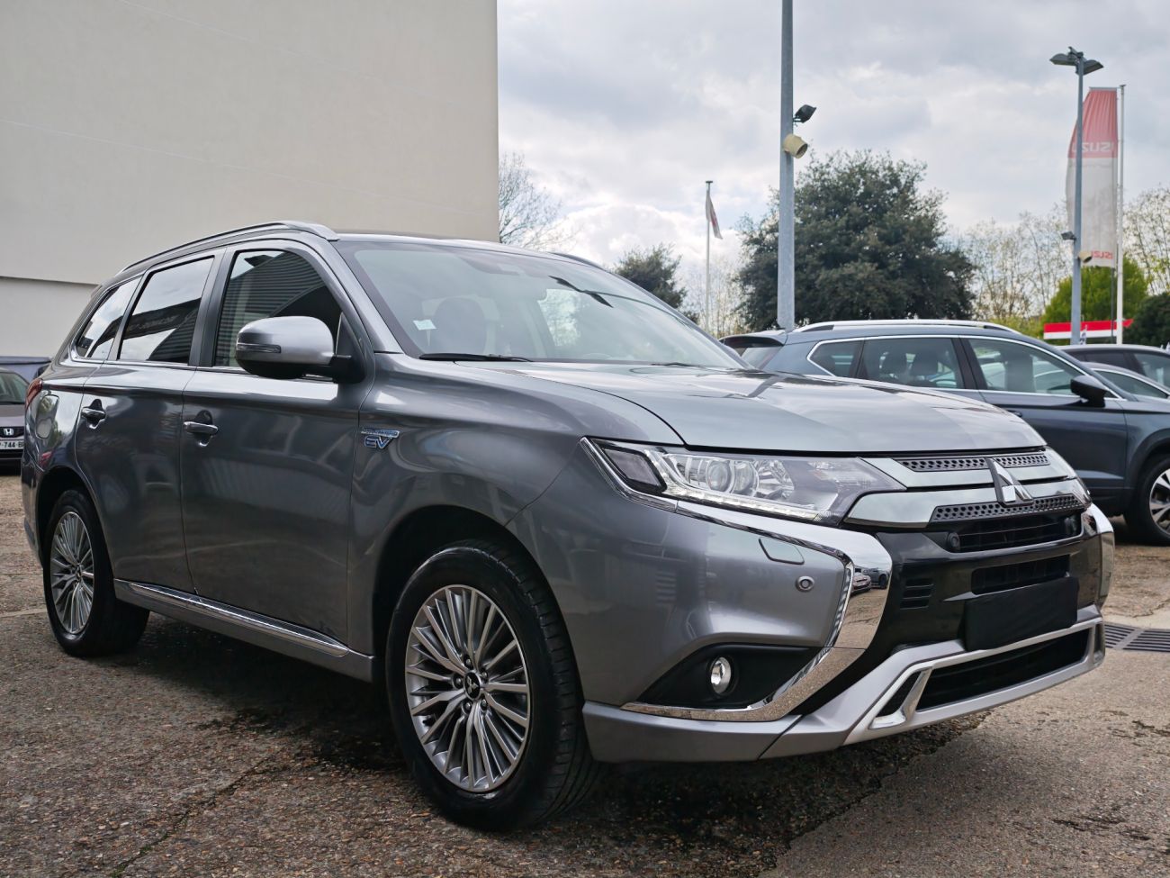 Mandataire MITSUBISHI OUTLANDER PHEV 2.4l PHEV Twin Motor 4WD Business