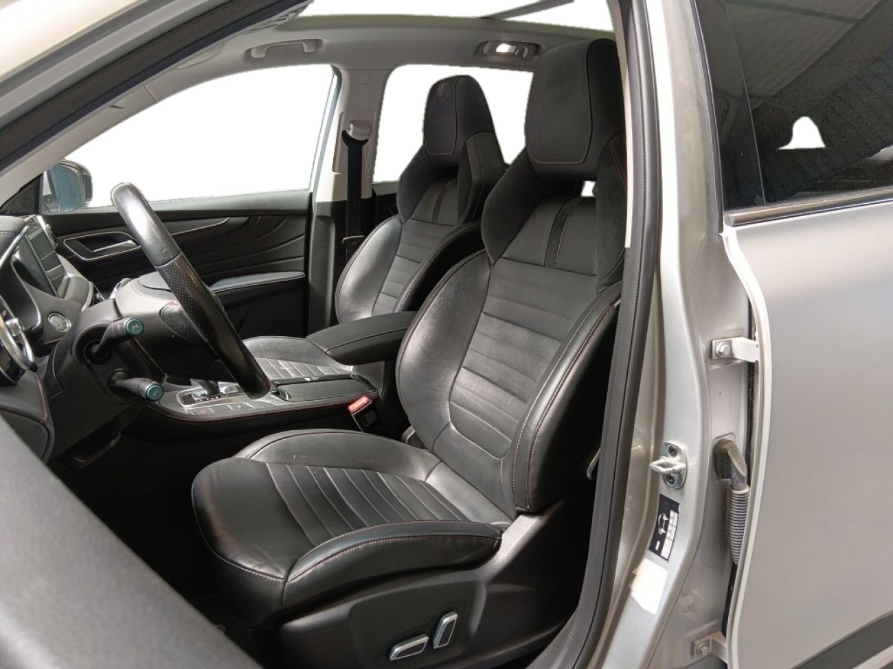 Mandataire MG HS 1.5 T-GDI 162 AT luxury