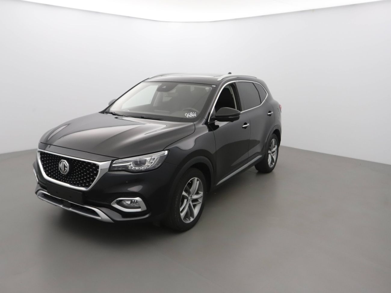 Mandataire MG HS 1.5 T-GDI 162 AT luxury