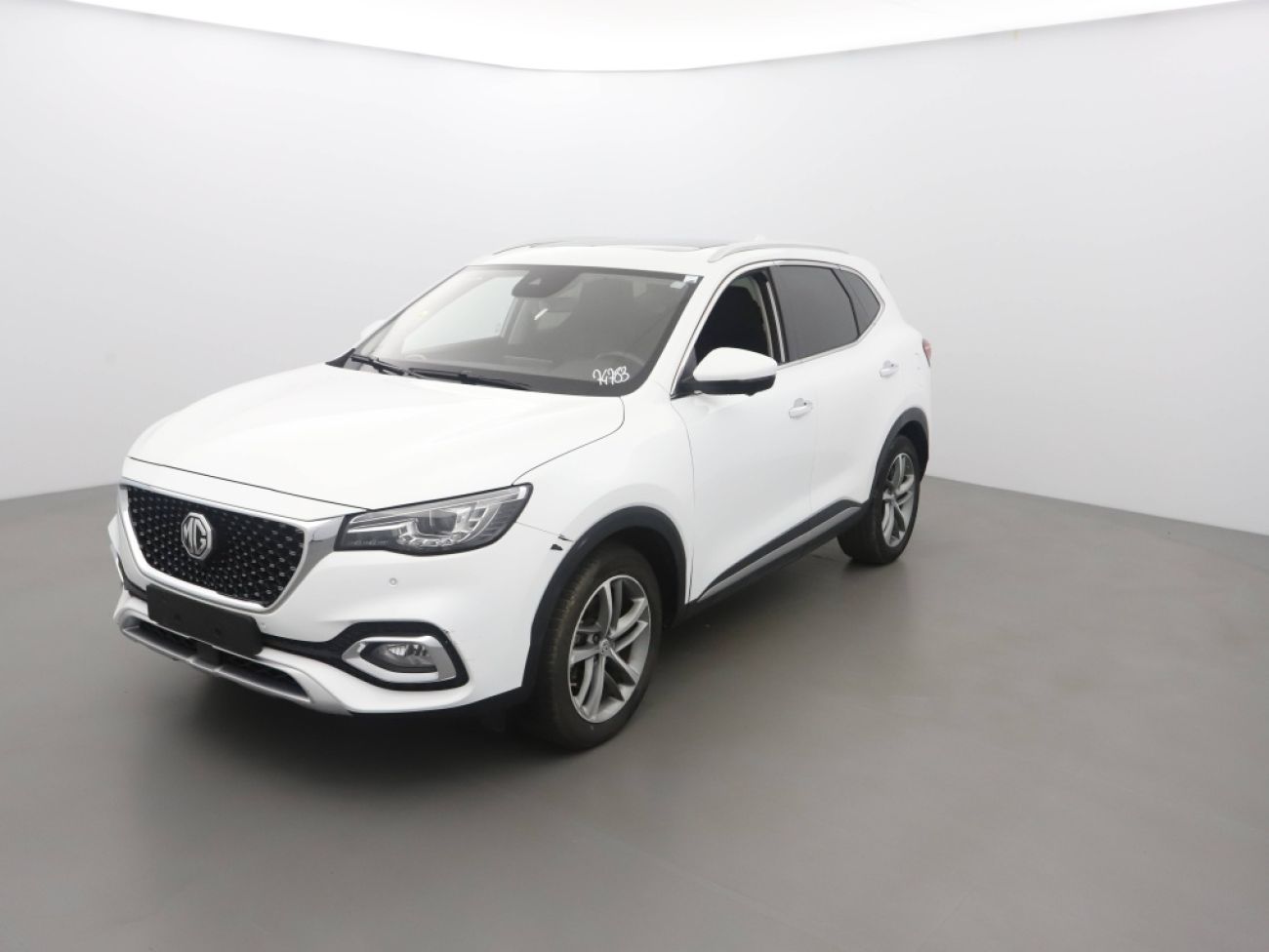 Mandataire MG HS 1.5 T-GDI 162 AT luxury