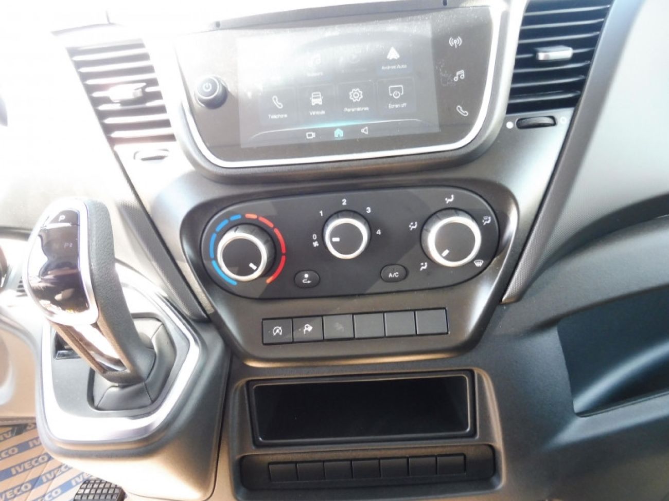Mandataire IVECO Daily 35S16 2.3 V12 HI-MATIC 156CV
