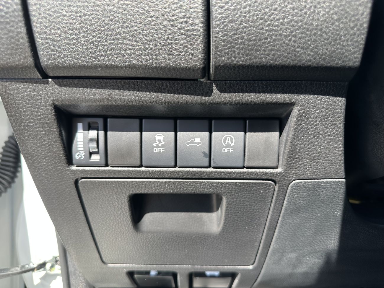 Mandataire ISUZU D-MAX CREW N60 NITRO SPORT 4X4 A/T 4 PLACES / PAS DE MALUS ECOLOGIQUE