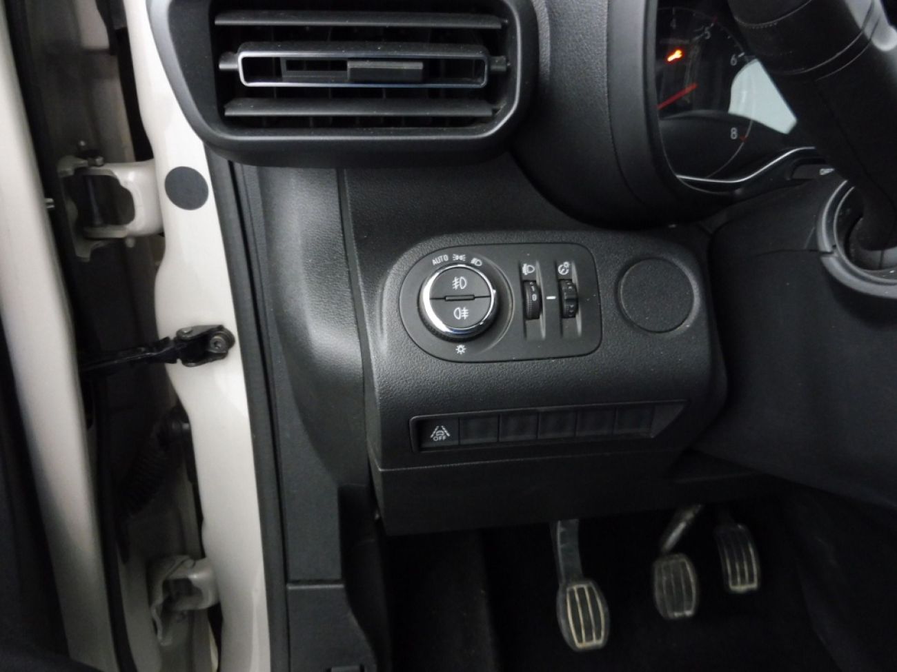 Mandataire Opel COMBO LIFE L1H1 1.5 D 100CH EDITION BVM6