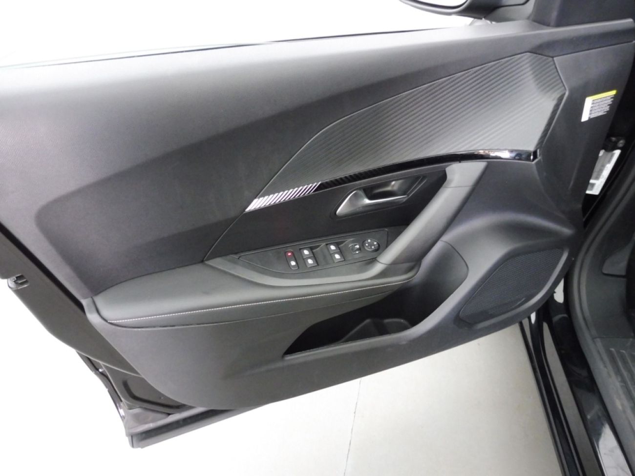 Mandataire PEUGEOT 2008 1.2 PURETECH 130CH S&S ALLURE EAT8