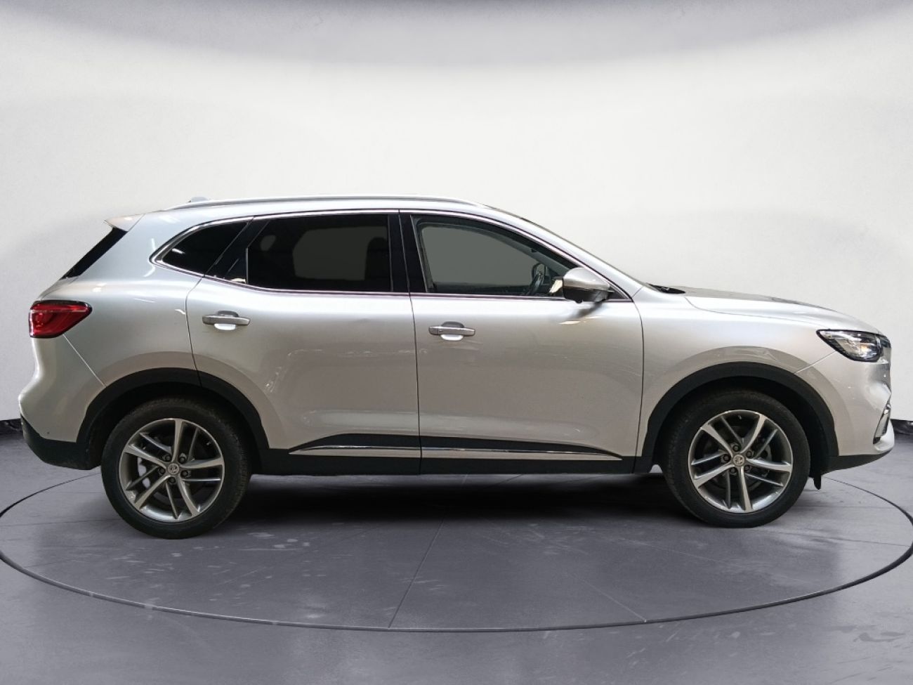 Mandataire MG HS 1.5 T-GDI 162 AT luxury