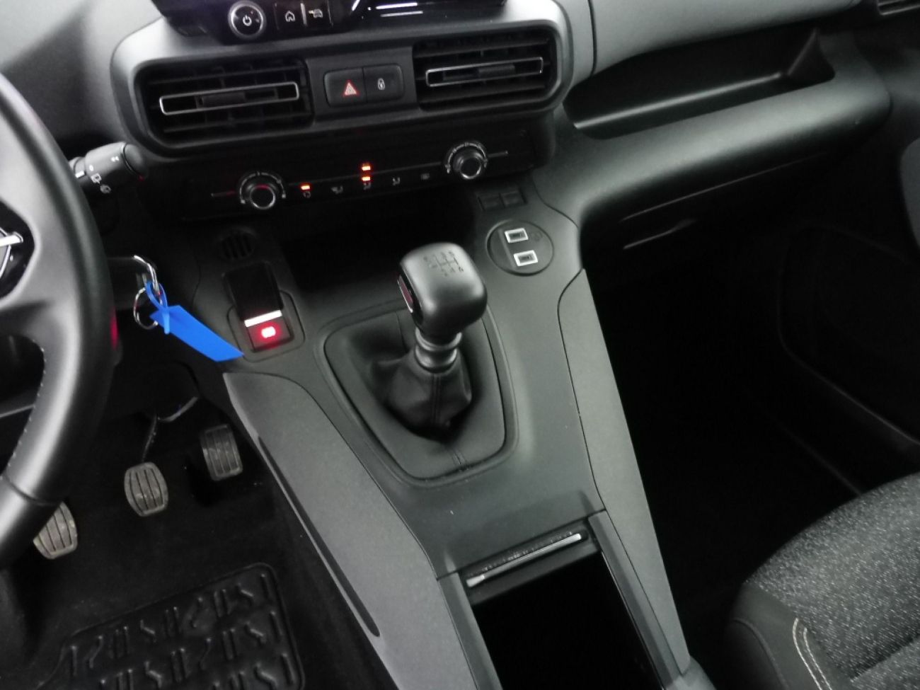 Mandataire PEUGEOT RIFTER TAILLE M - 1.5 BLUEHDI 100CH S&S ALLURE 5 PLACES