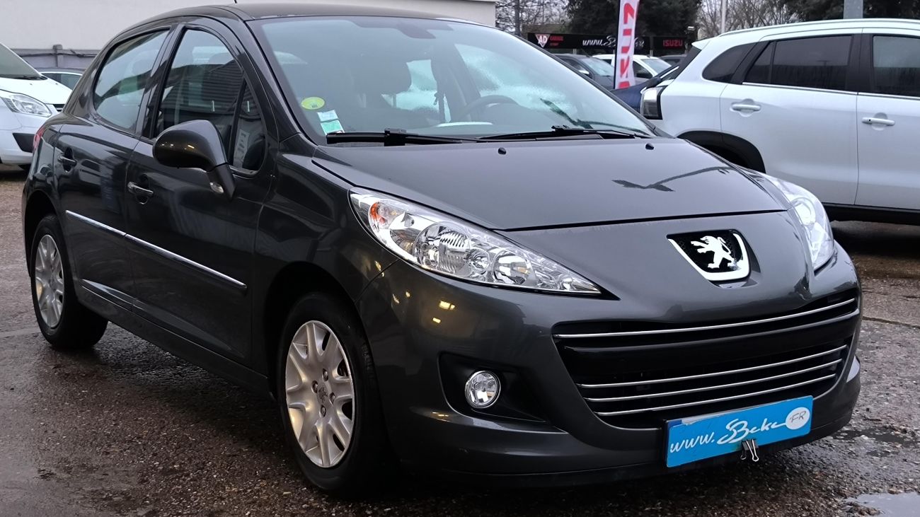 Mandataire PEUGEOT 207 1.4e 90ch Premium 2-tronic BOITE AUTOMATIQUE / 1ERE MAIN