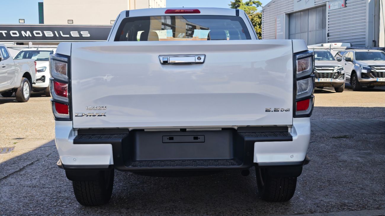 Mandataire ISUZU D-MAX NOUVEAU 2.2L SPACE PRESTIGE
