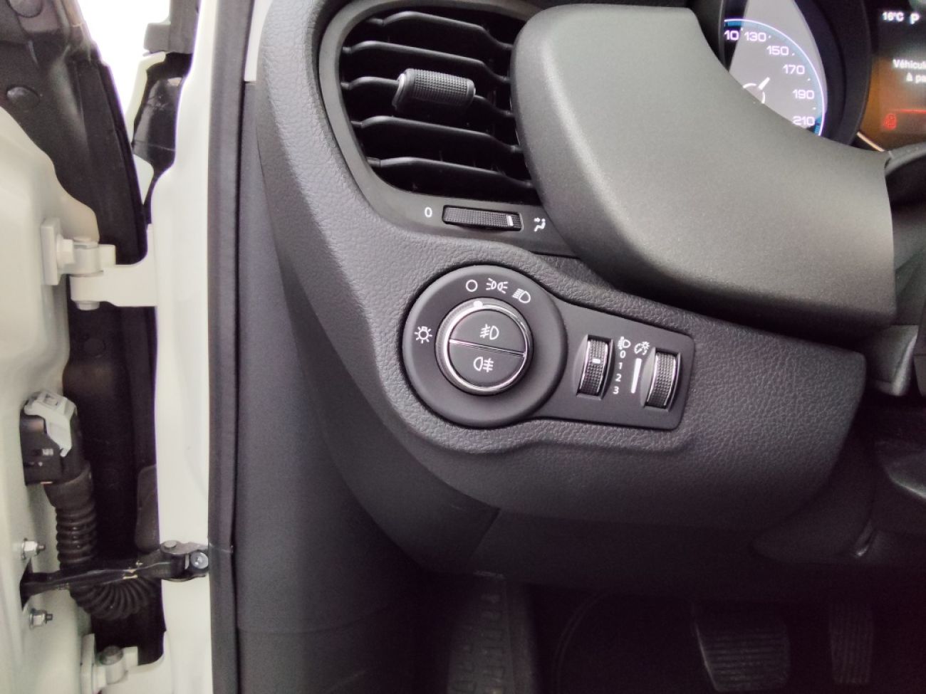 Mandataire FIAT 500X 1.5 FIREFLY TURBO 130CH S/S HYBRID PACK CONFORT DCT7