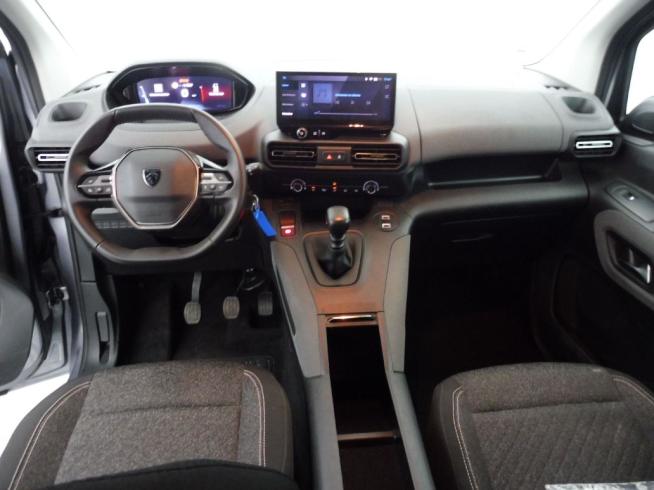 Mandataire PEUGEOT RIFTER TAILLE M - 1.5 BLUEHDI 100CH S&S ALLURE 5 PLACES