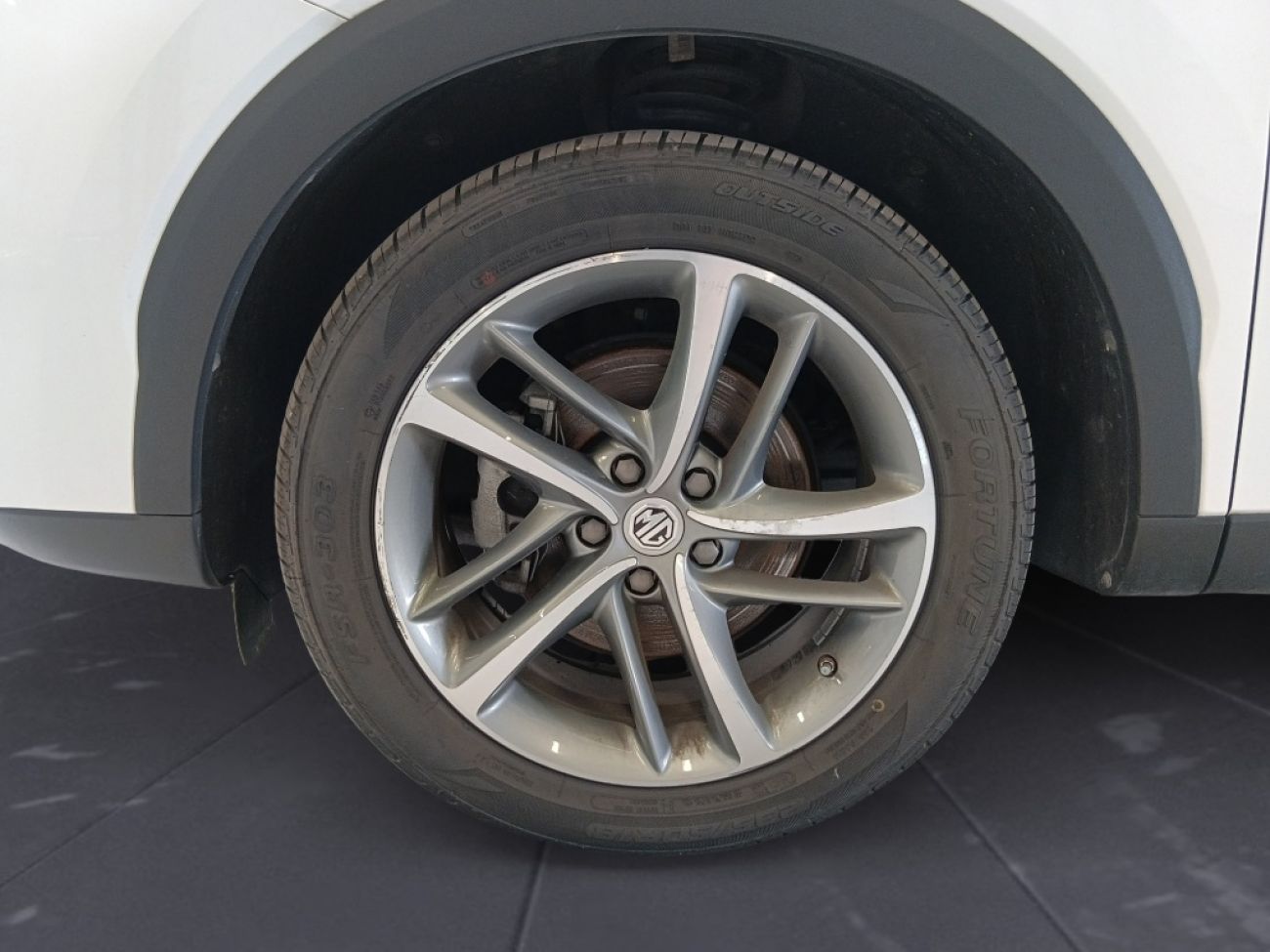 Mandataire MG HS 1.5 T-GDI 162 AT luxury