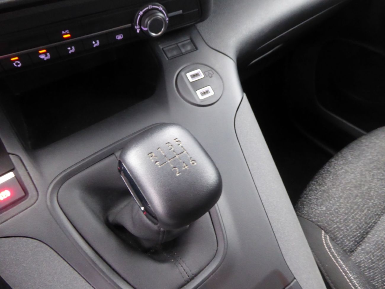 Mandataire PEUGEOT RIFTER TAILLE M - 1.5 BLUEHDI 100CH S&S ALLURE 5 PLACES