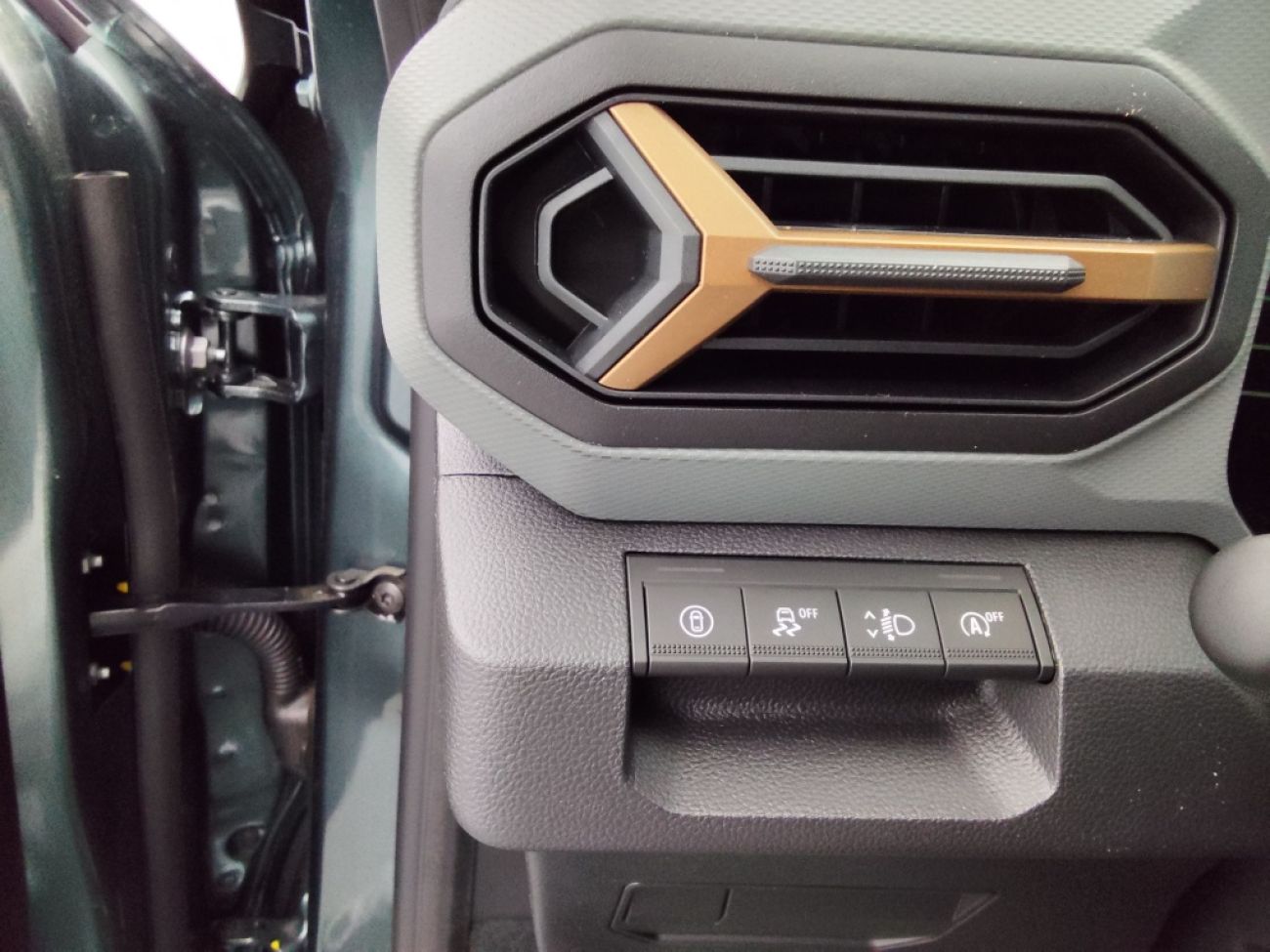 Mandataire Dacia DUSTER 1.2 TCE MILD HYBRID 130CH EXTREME 4X4