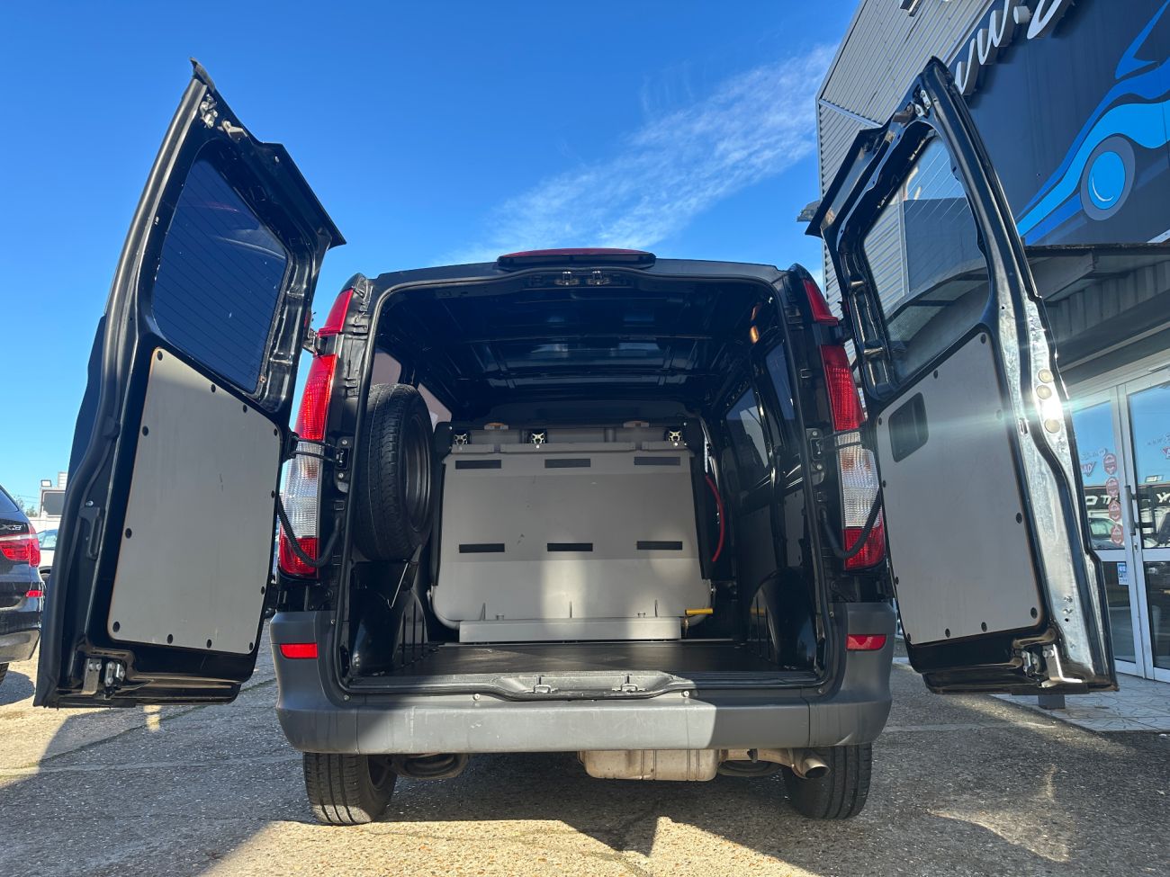 Mandataire MERCEDES-BENZ VITO FOURGON 110 CDI 2.8t COMPACT 6 places