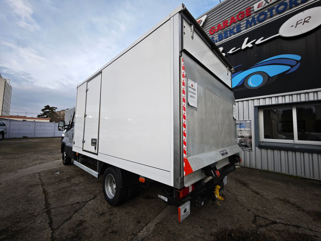 Mandataire IVECO DAILY FOURGON 35 C 21 HA8 FOUR OPE ADVANCE CONNECT HI-MATIC DELIVERY URBAN