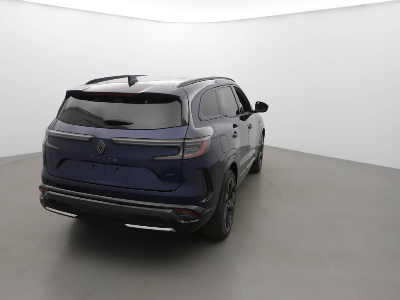 Mandataire RENAULT ESPACE VI 1.2 E-TECH FULL HYBRID 200CH ESPRIT ALPINE 7 PLACES - 25