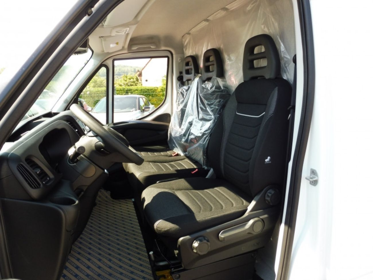 Mandataire IVECO Daily 35S16 2.3 V12 HI-MATIC 156CV