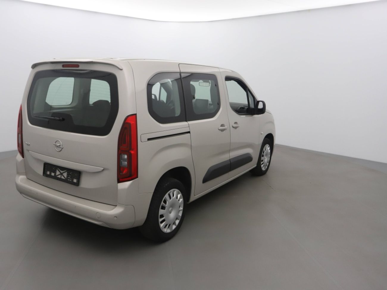 Mandataire Opel COMBO LIFE L1H1 1.5 D 100CH EDITION BVM6