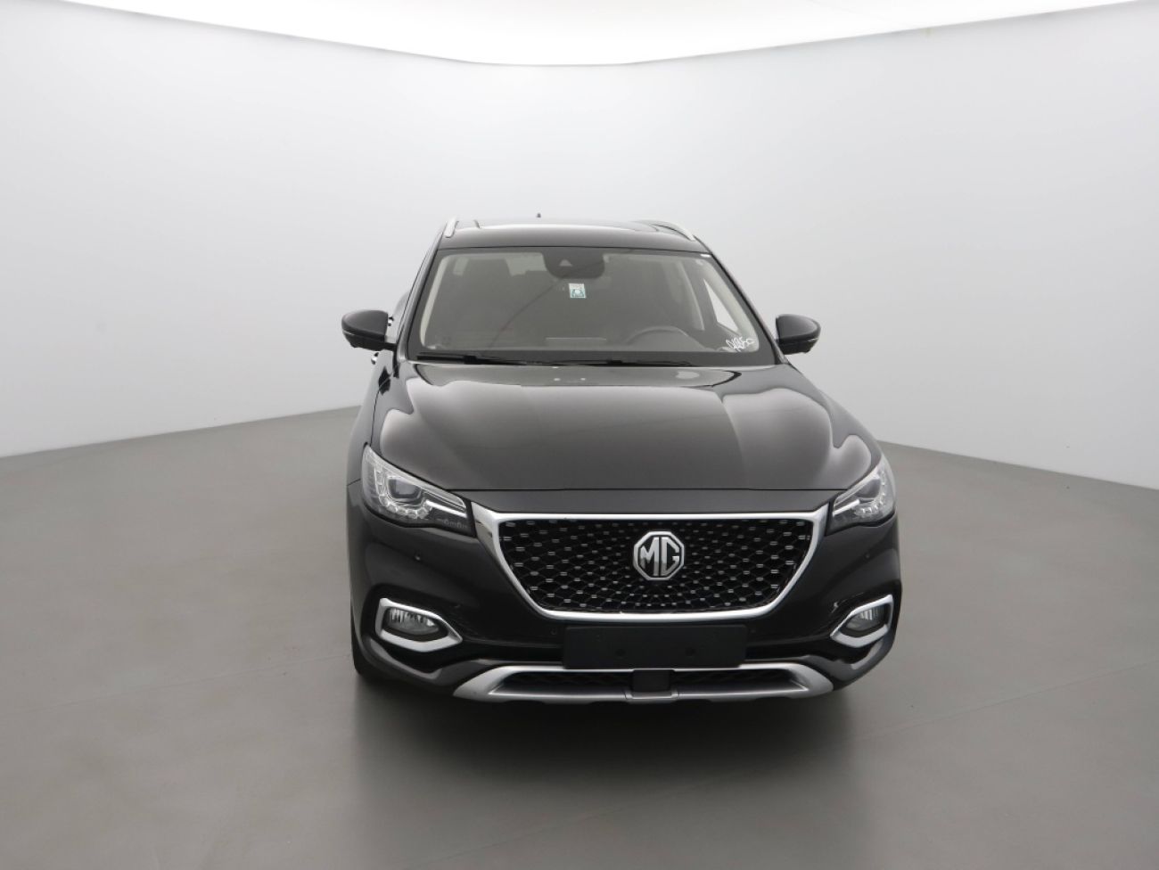 Mandataire MG HS 1.5 T-GDI 162 AT luxury