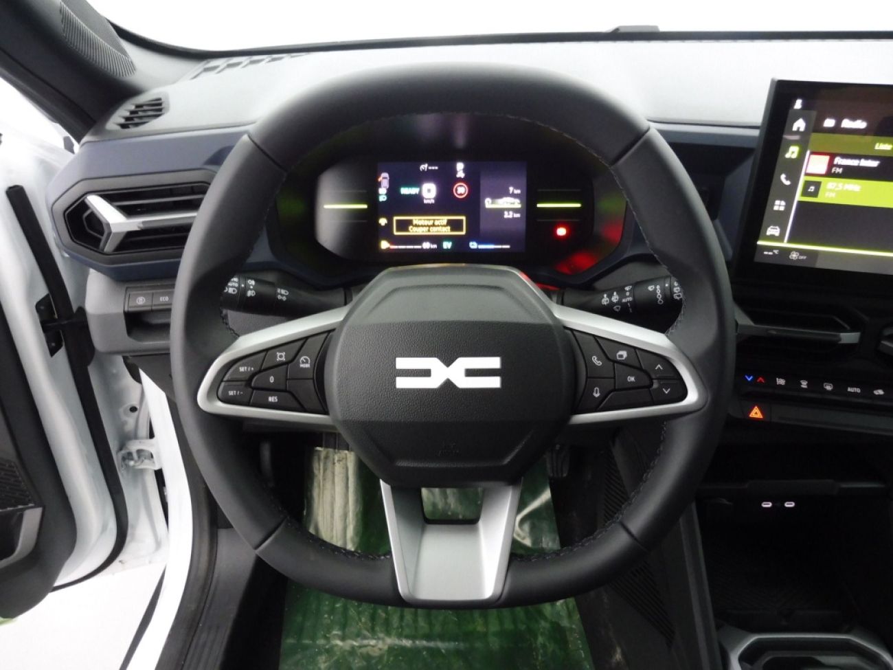 Mandataire Dacia Duster 1.6 HYBRID 140CH JOURNEY