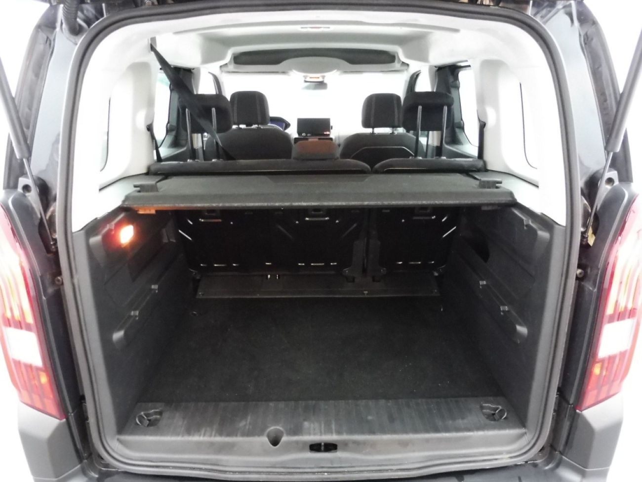 Mandataire PEUGEOT RIFTER TAILLE M - 1.5 BLUEHDI 100CH S&S ALLURE 5 PLACES