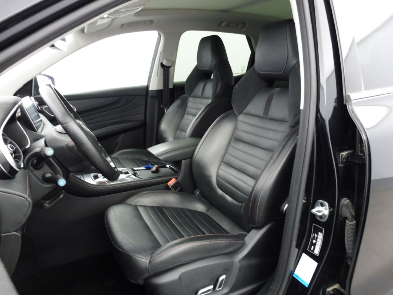 Mandataire MG HS 1.5 T-GDI 162 AT luxury