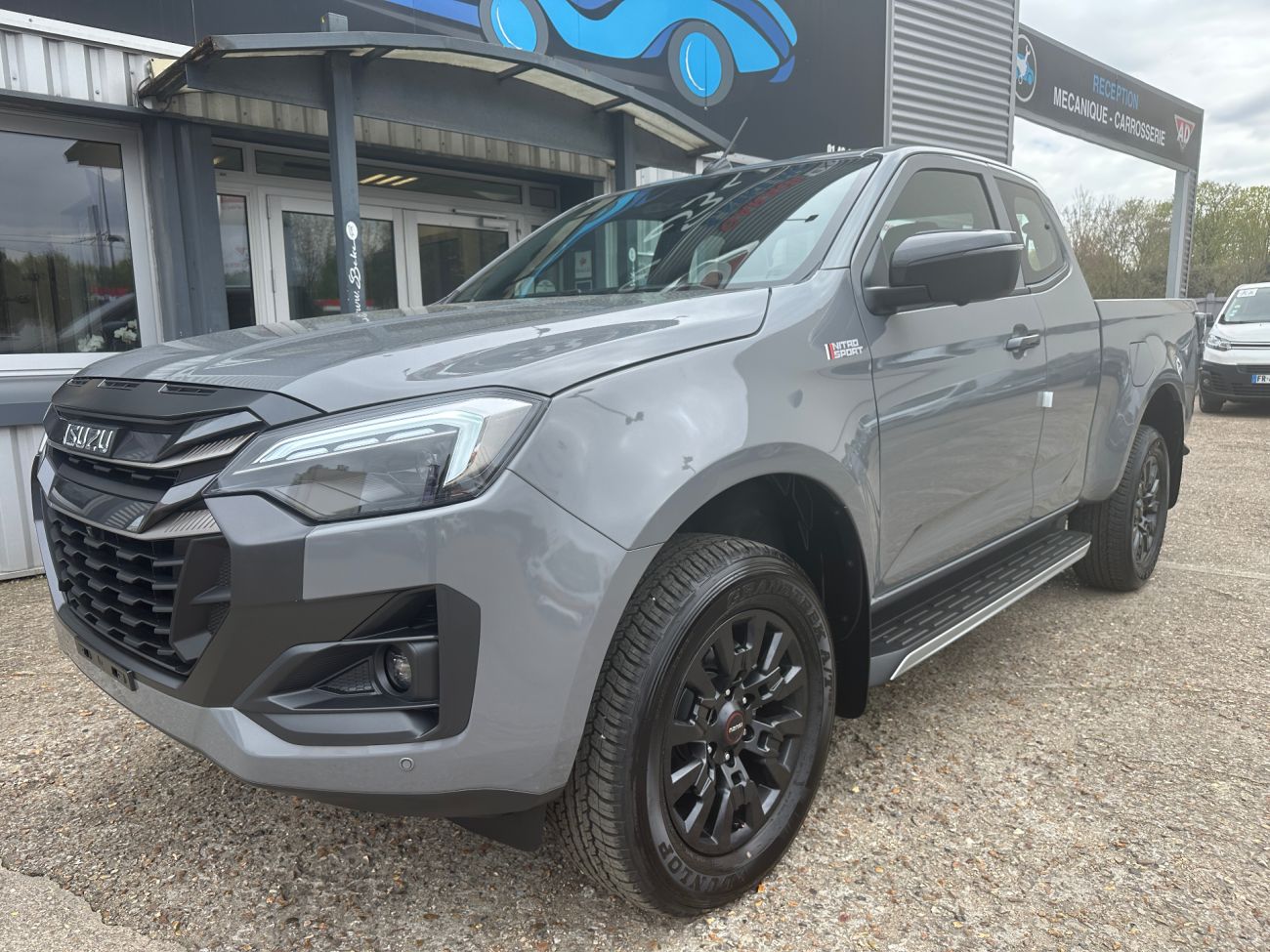 Mandataire ISUZU D-MAX SPACE NITRO SPORT 2.2 A/T 4x4 MY2026 Euro6e-bis