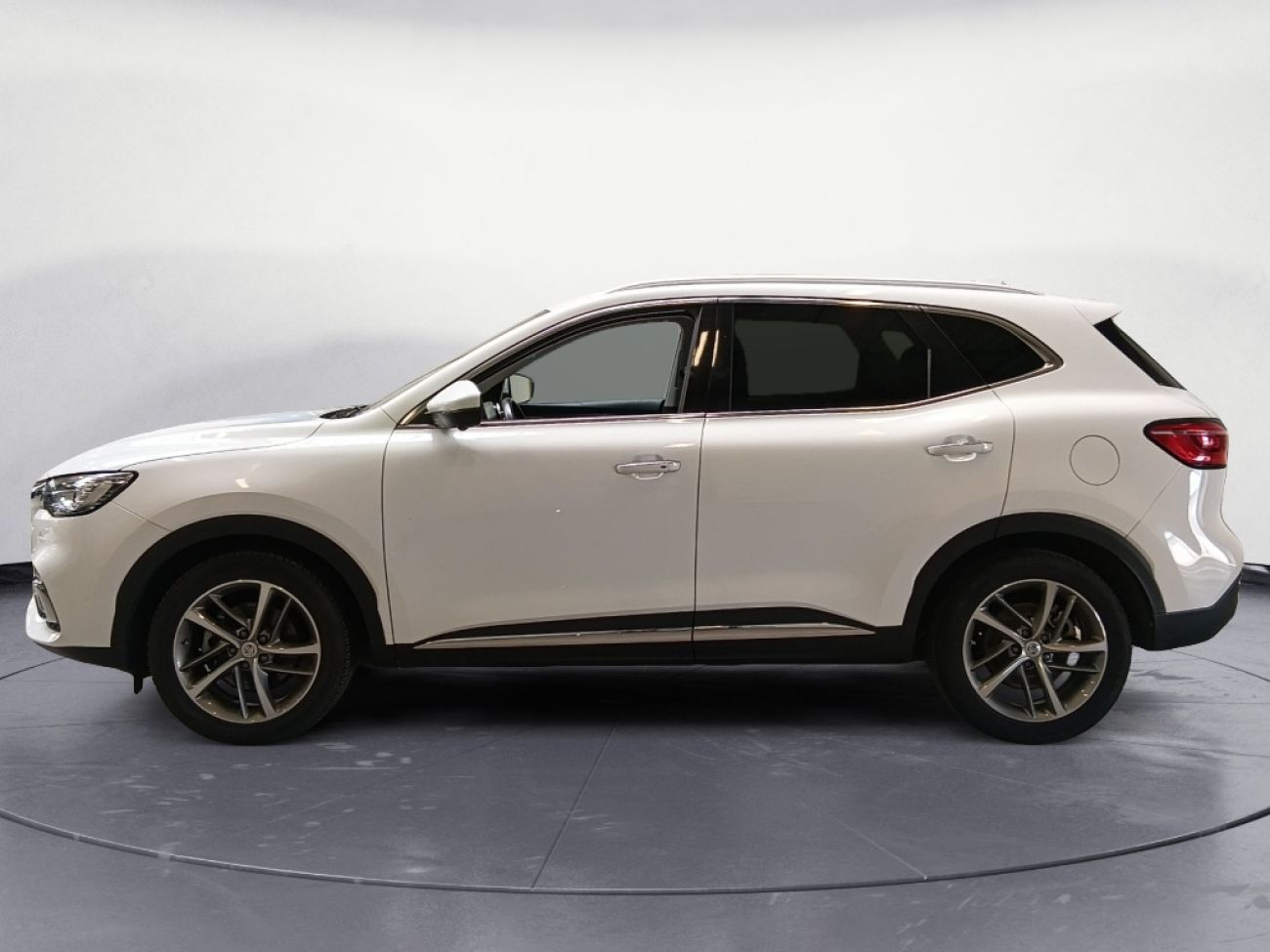 Mandataire MG HS 1.5 T-GDI 162 AT luxury