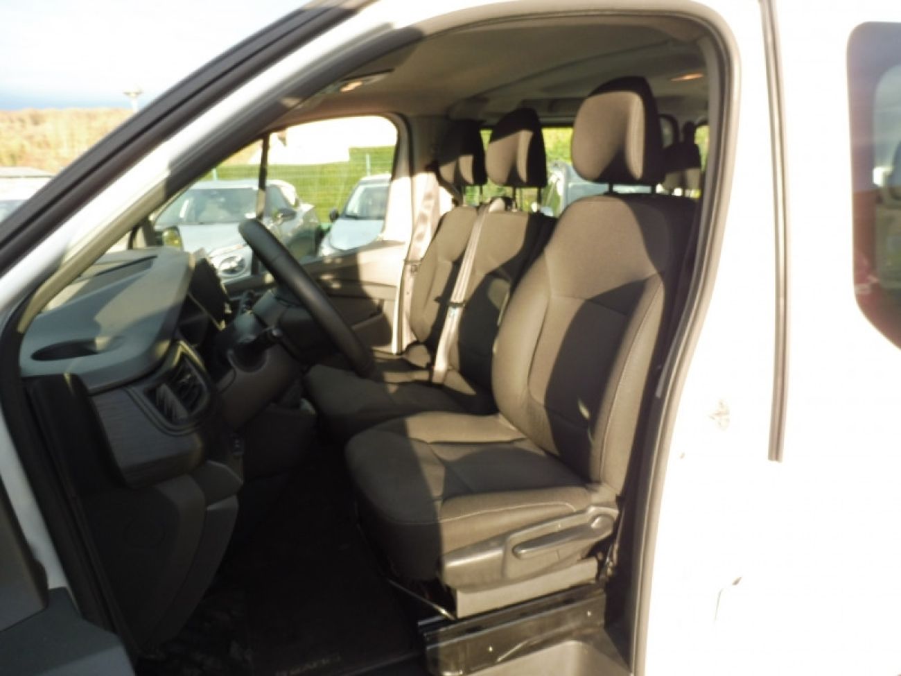 Mandataire RENAULT Trafic Passenger L1 2.0 BLUE DCI 150CH S&S ZEN 9 PLACES